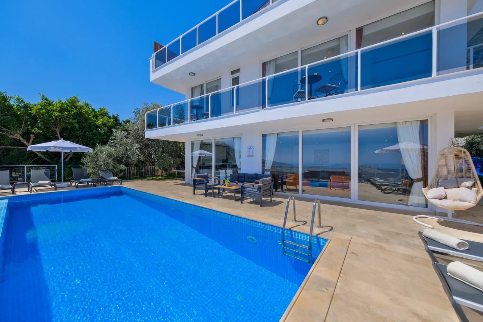 Kalkan'da Kalabalık Ailelere Uygun, Sonsuzluk Havuzlu, Kiralık Villa görsel 2