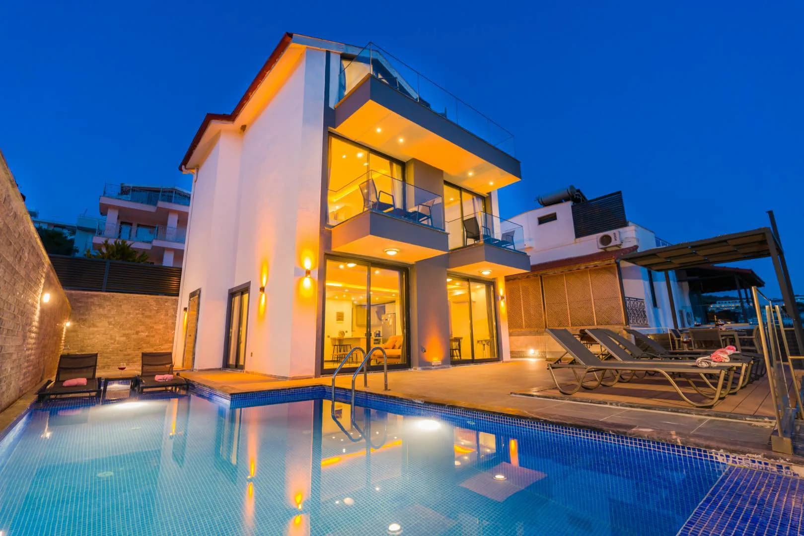 Kaş Kalkan'da Merkezi Konumda, Özel Havuzlu, Jakuzili Villa görsel 2