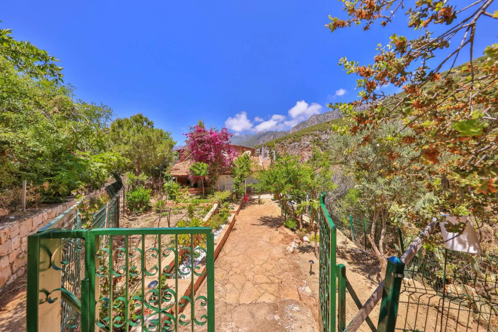 Kaş Andifili'de Eşsiz Doğa Manzaralı, Özel Bahçeli, Kiralık Tatil Evi görsel 3