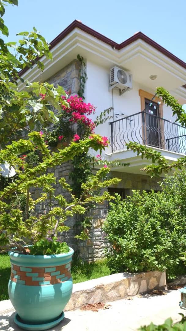Datça Emecik'te Plaja Yakın Mesafede, Ailelere Uygun, Kiralık Villa görsel 3