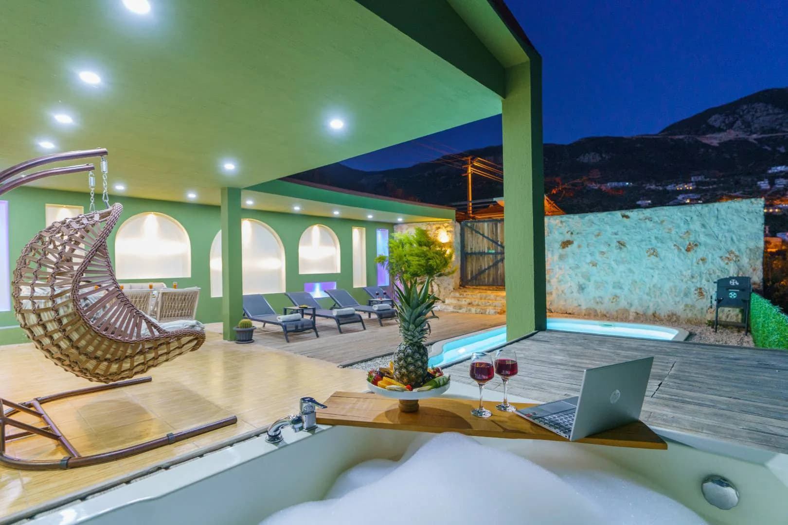 Kaş Bezirgan'da Merkeze Yürüme Mesafesinde, Özel Havuzlu, Kiralık Yazlık görsel 1