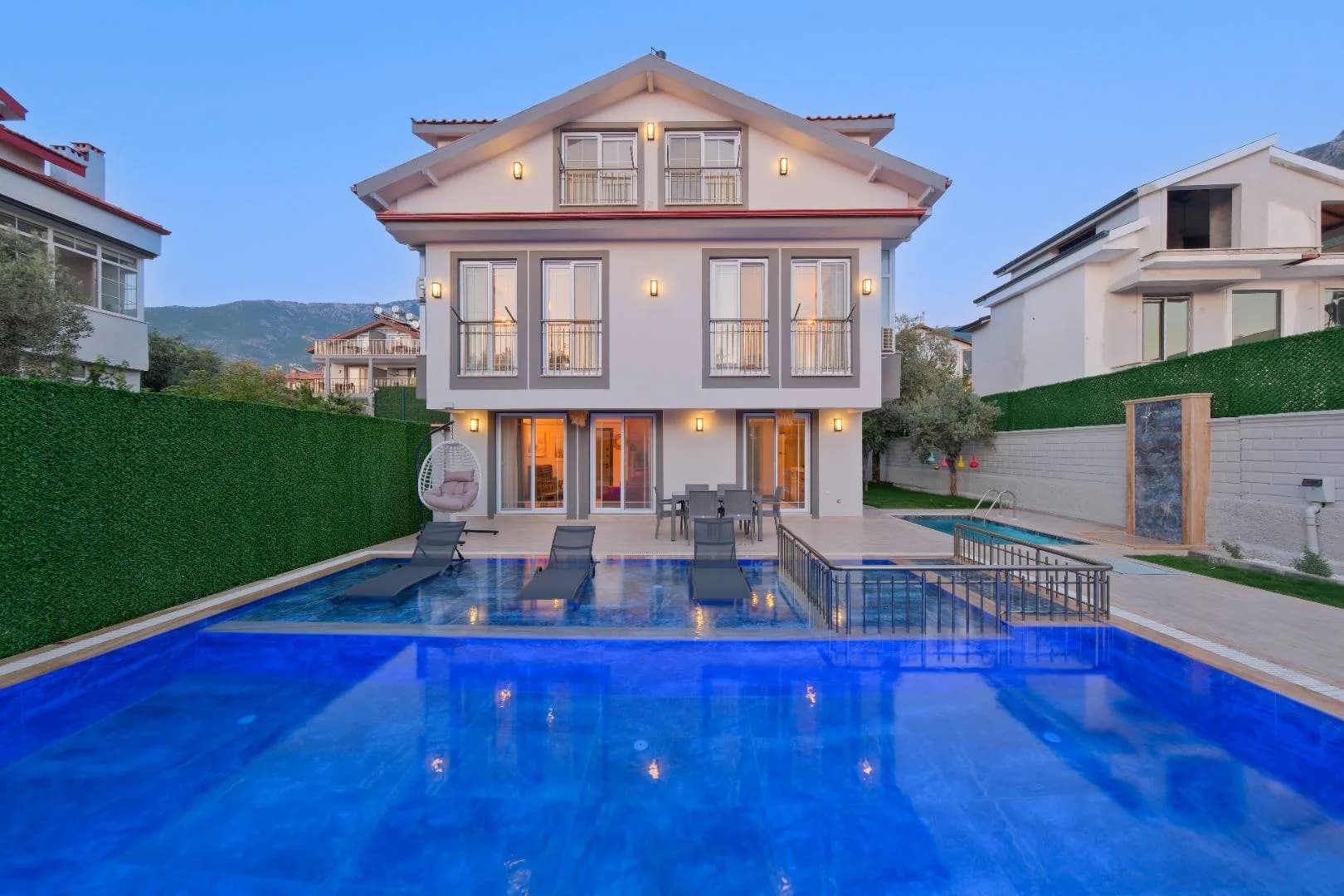 Fethiye Ölüdeniz'de Doğa Manzaralı, Özel Havuzlu, Jakuzili Villa görsel 2