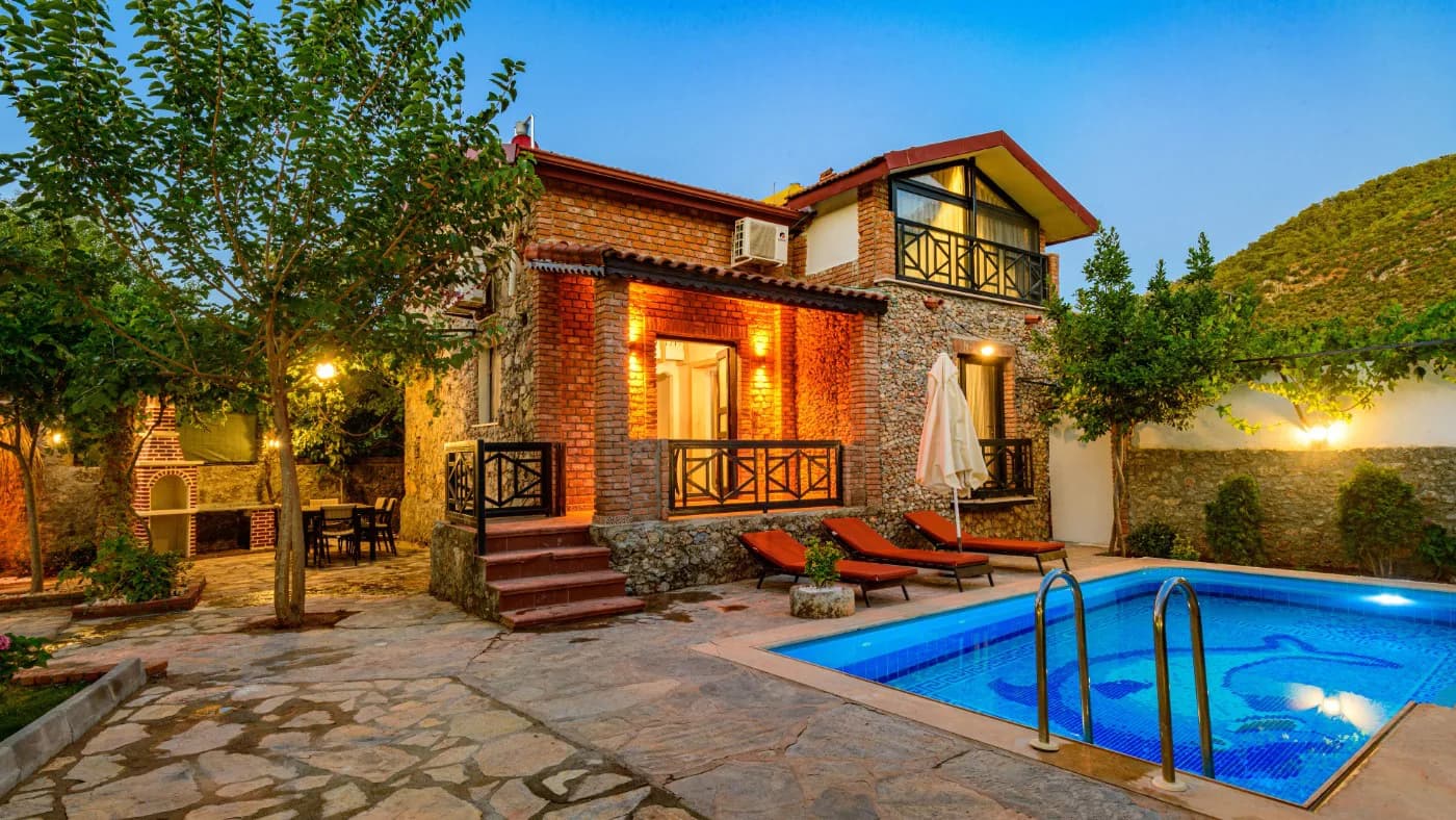 Fethiye Kayaköy'de Tarihi Rum Evleri Manzaralı, Bahçeli Villa görsel 1
