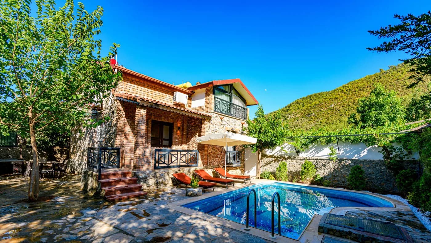 Fethiye Kayaköy'de Tarihi Rum Evleri Manzaralı, Bahçeli Villa görsel 2