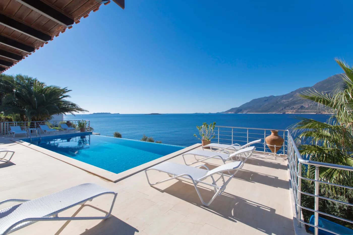 Kaş Andifli'de Özel Platformlu, Özel Havuzlu, Kiralık Taş Villa görsel 2