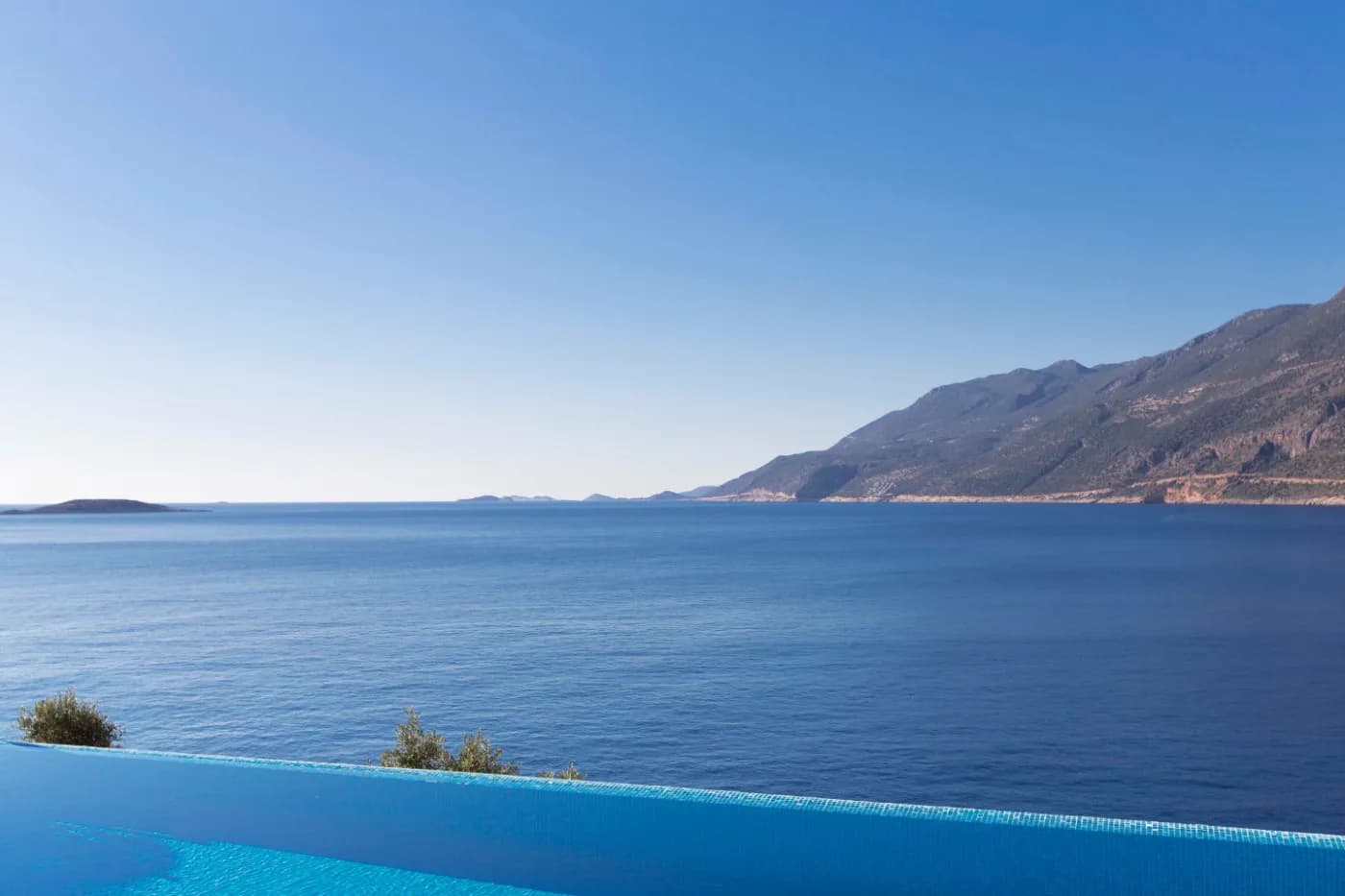 Kaş Andifli'de Özel Platformlu, Özel Havuzlu, Kiralık Taş Villa görsel 3