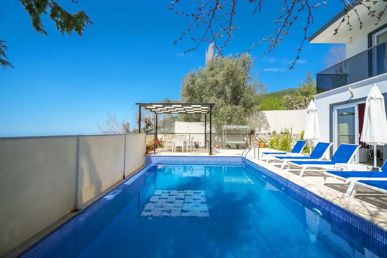 Kaş İslamlar'da Sessiz ve Huzurlu Doğada, Özel Havuzlu, Kiralık Villa görsel 2