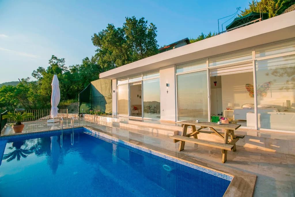 Kaş İslamlar'da Müthiş Doğada, Sonsuzluk Havuzlu, Jakuzili Villa görsel 3