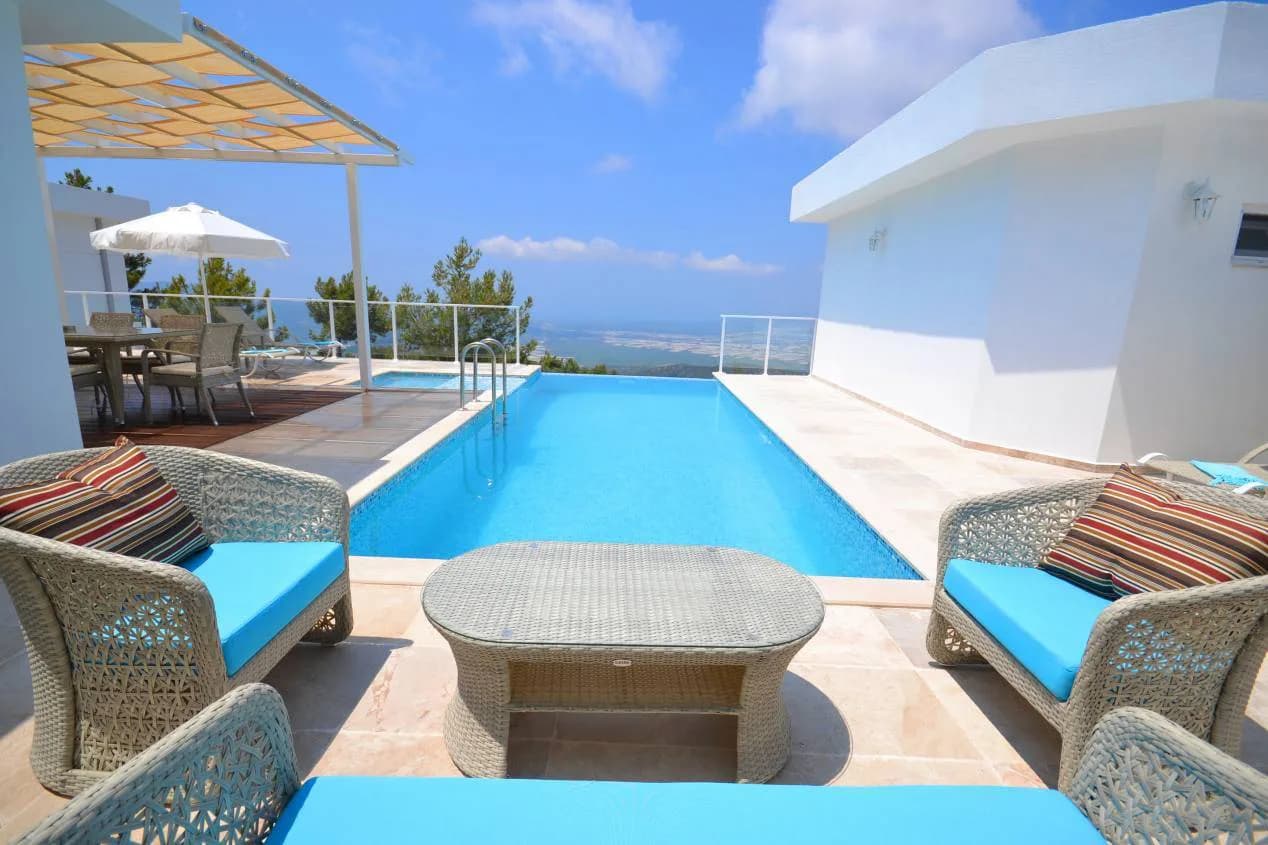 Kaş İslamlar'da Ferah Konumda, Özel Havuzlu, Modern Villa görsel 1