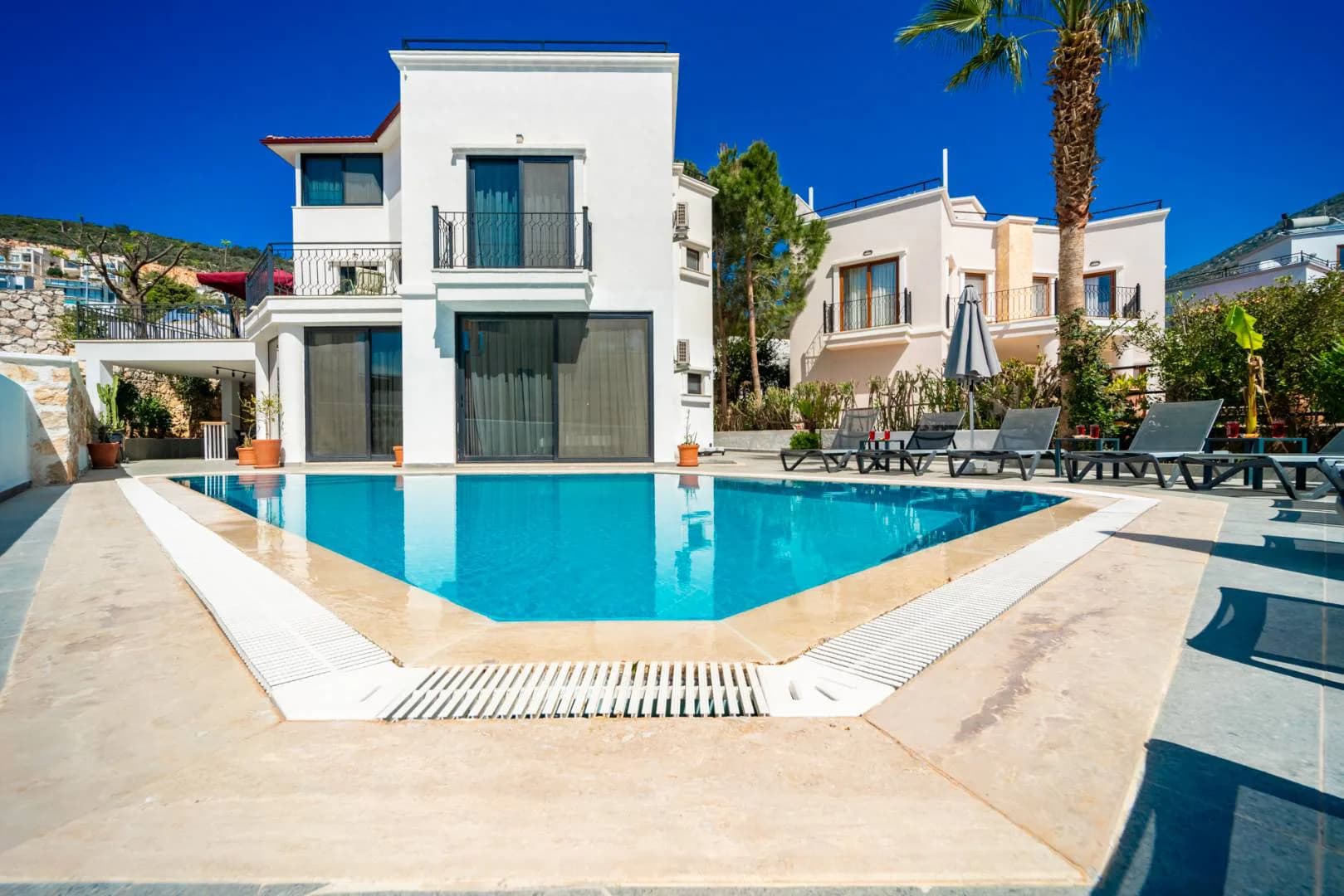 Kaş Kalkan'da Deniz ve Doğa Manzaralı, Özel Havuzlu, 4+1 Villa görsel 1