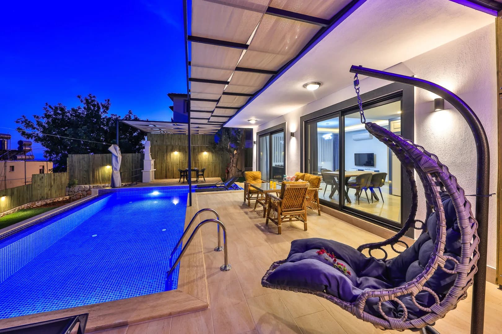 Antalya Kaş'ta Huzurun Kucağında, Özel Havuzlu, Jakuzili, Modern Villa görsel 1