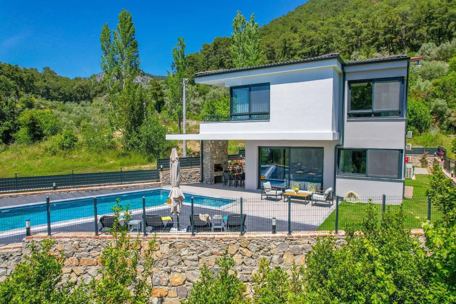 Fethiye Gökçeovacık'ta Doğa İçerisinde, Özel Havuzlu, Modern Villa görsel 1