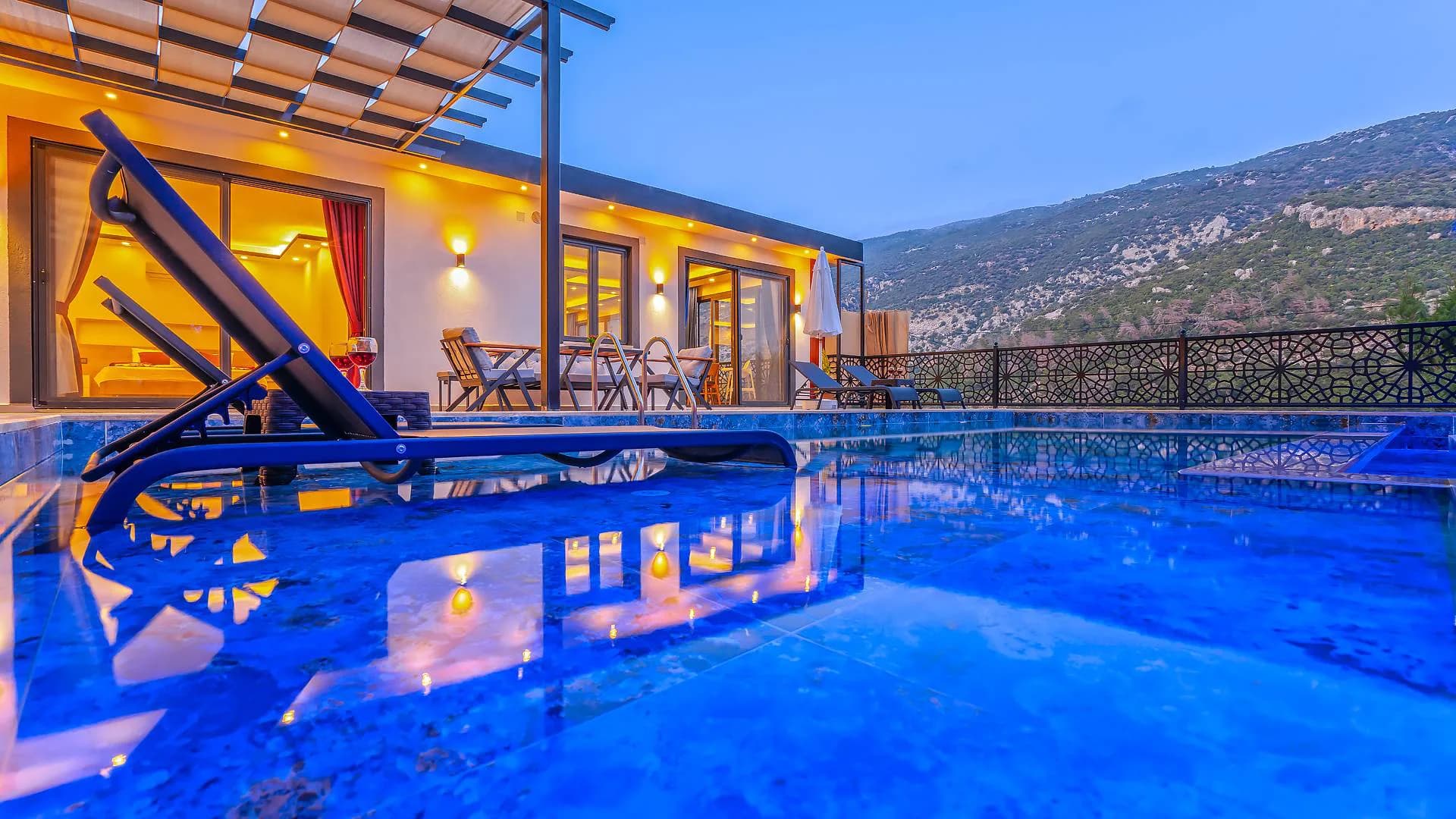 Kaş İslamlar'da Elverişli Konumda, Özel Havuzlu, Estetik Villa görsel 1