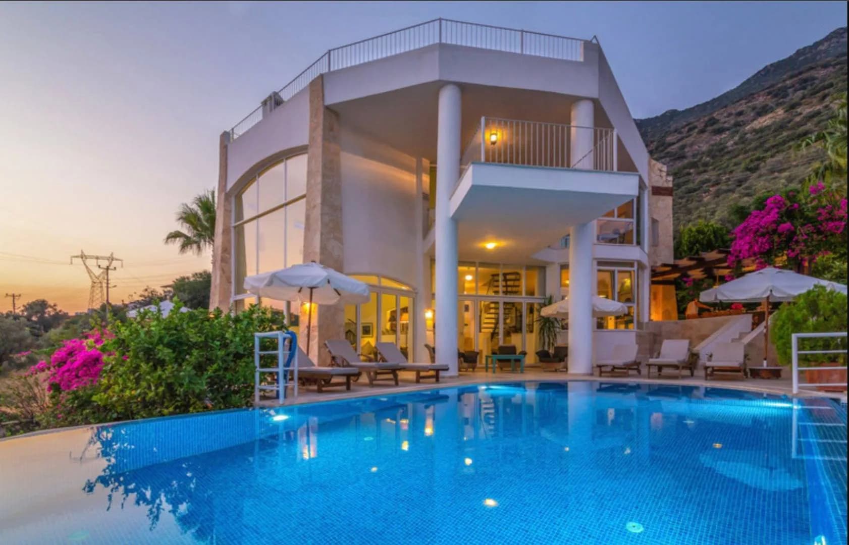 Kaş Kalkan'da Muhteşem Deniz Manzaralı, Özel Havuzlu, Konforlu Villa görsel 1
