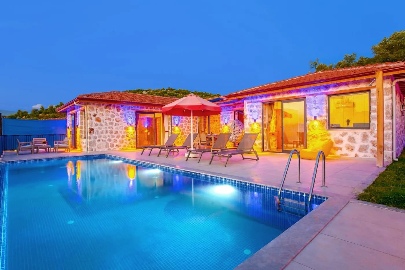 Kaş Yeşilköy'de Muhteşem Taş Mimarili, Özel Havuzlu, Lüks Villa görsel 1