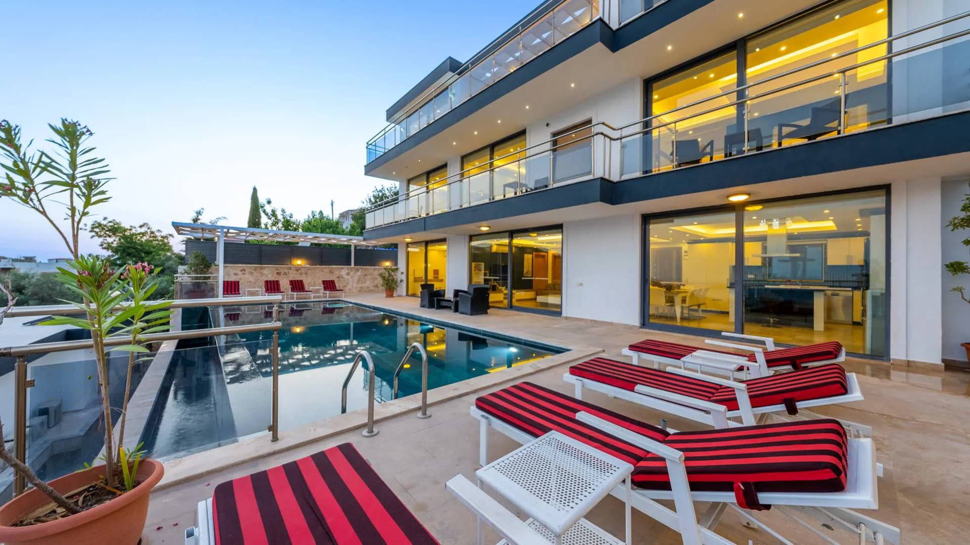 Kaş İslamlar'da Muhteşem Manzaralı, Özel Havuzlu, Lüks Villa görsel 1