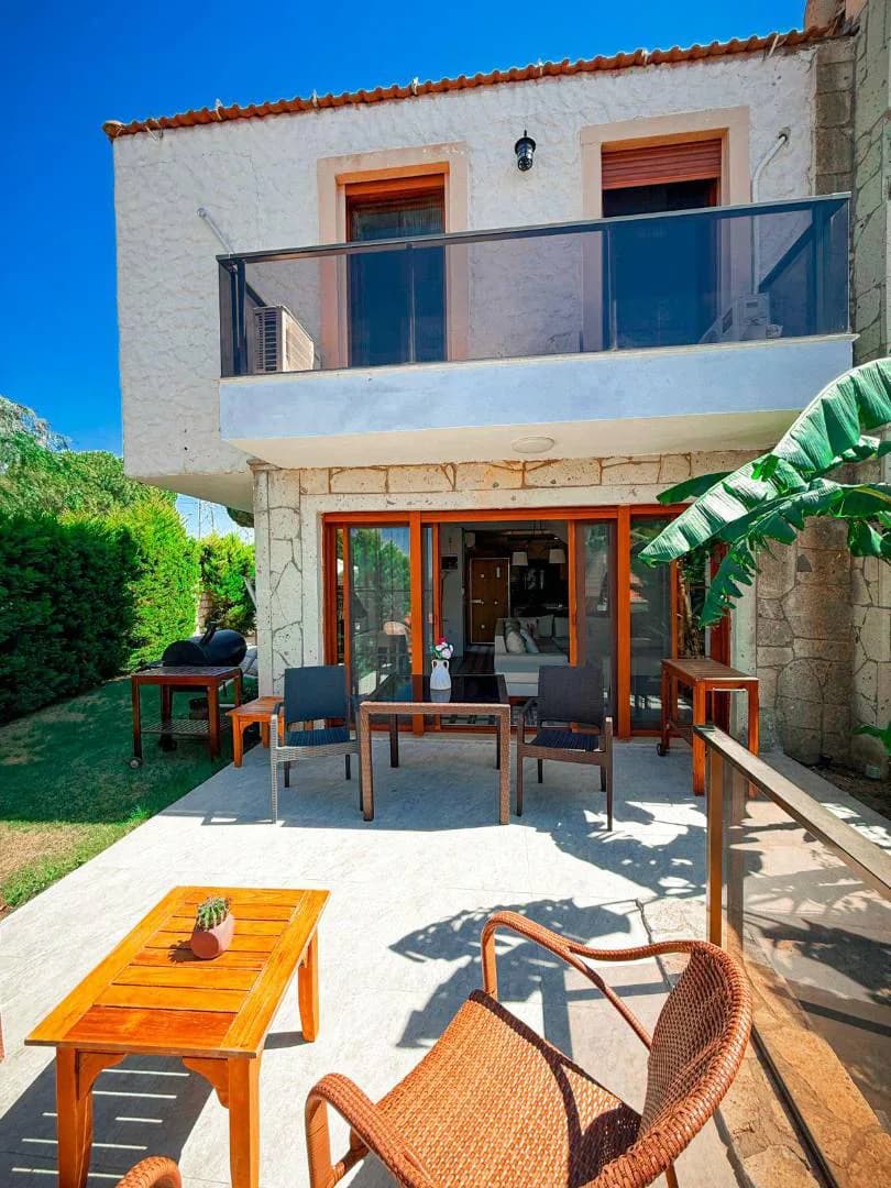 Çeşme Alaçatı'da Geniş Ailelere Uygun, Özel Havuzlu, Kiralık Villa görsel 2