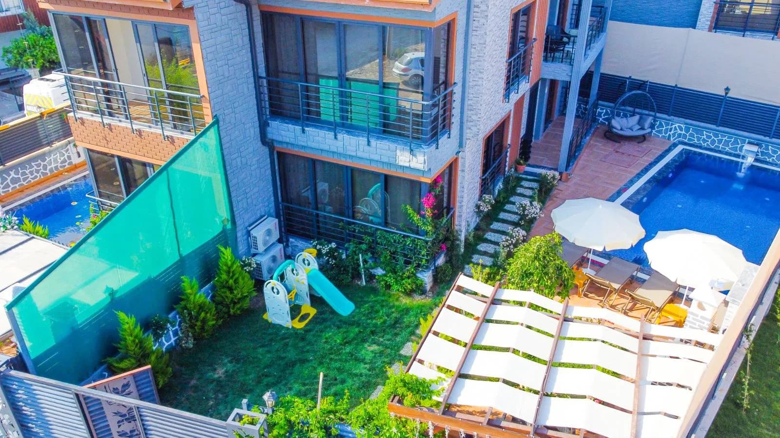 Fethiye Çamköy'de Geniş Ailelere Uygun, Özel Havuzlu, Kiralık Modern Villa görsel 2