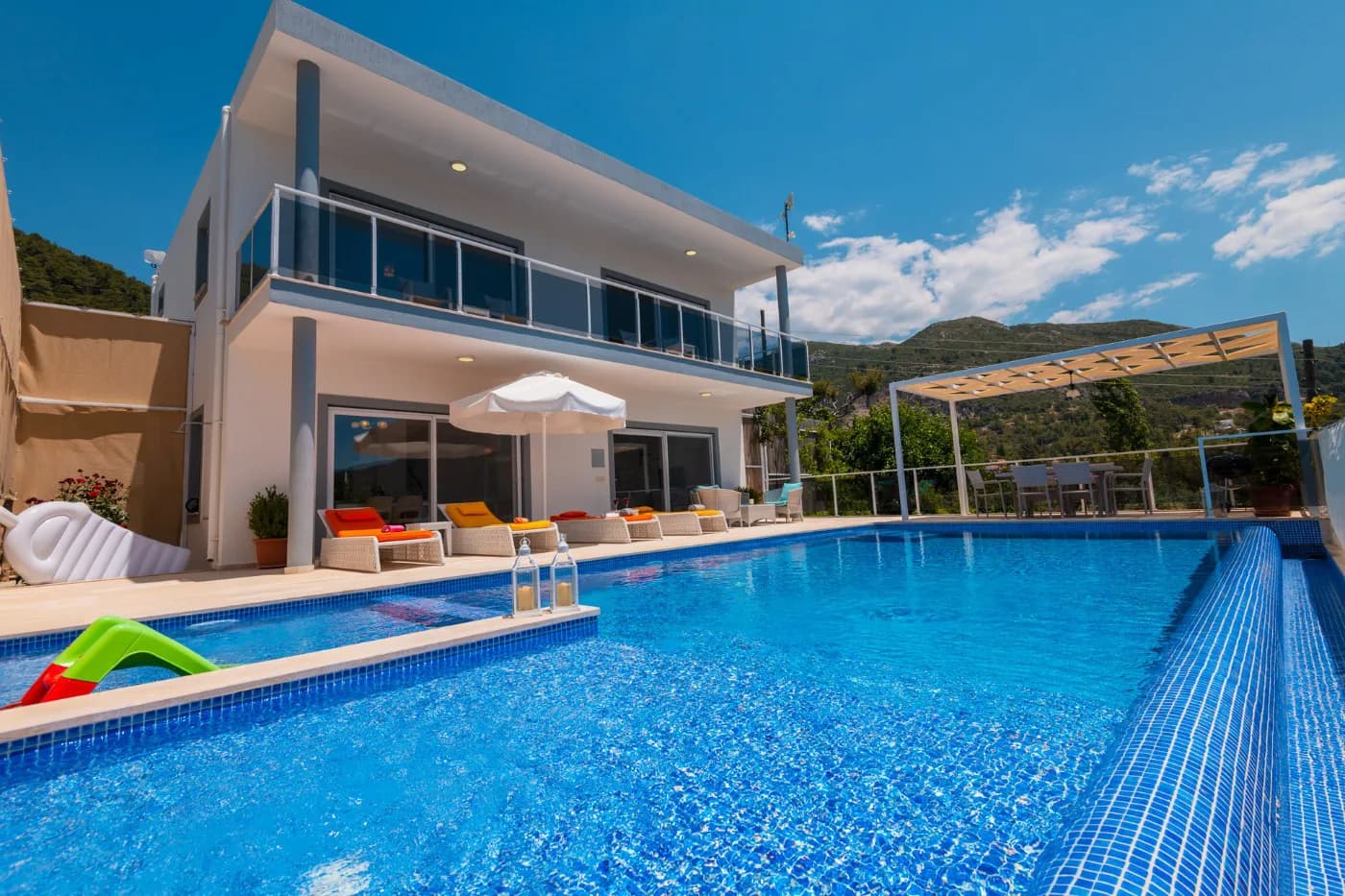 Kaş Kalkan'da Panoramik Deniz Manzaralı, Özel Havuzlu, Konforlu Villa görsel 2