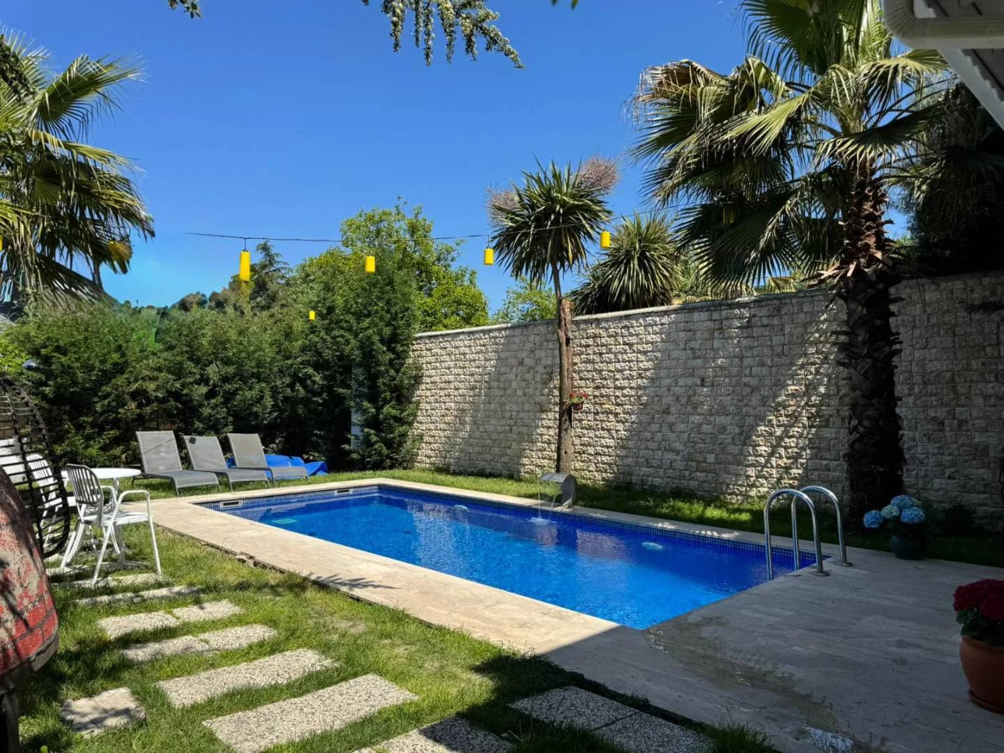 Sapanca Kırkpınar'da Merkezi Konumda, Isıtmalı Havuzlu, Kiralık Villa görsel 2