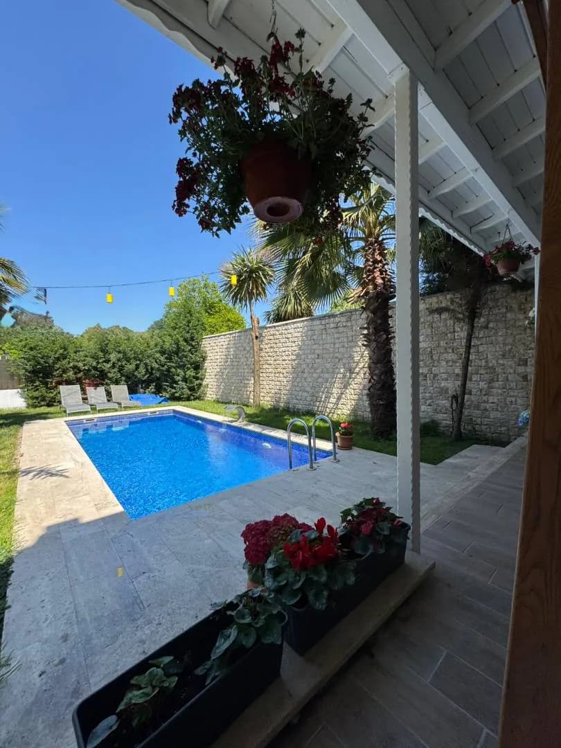 Sapanca Kırkpınar'da Merkezi Konumda, Isıtmalı Havuzlu, Kiralık Villa görsel 3