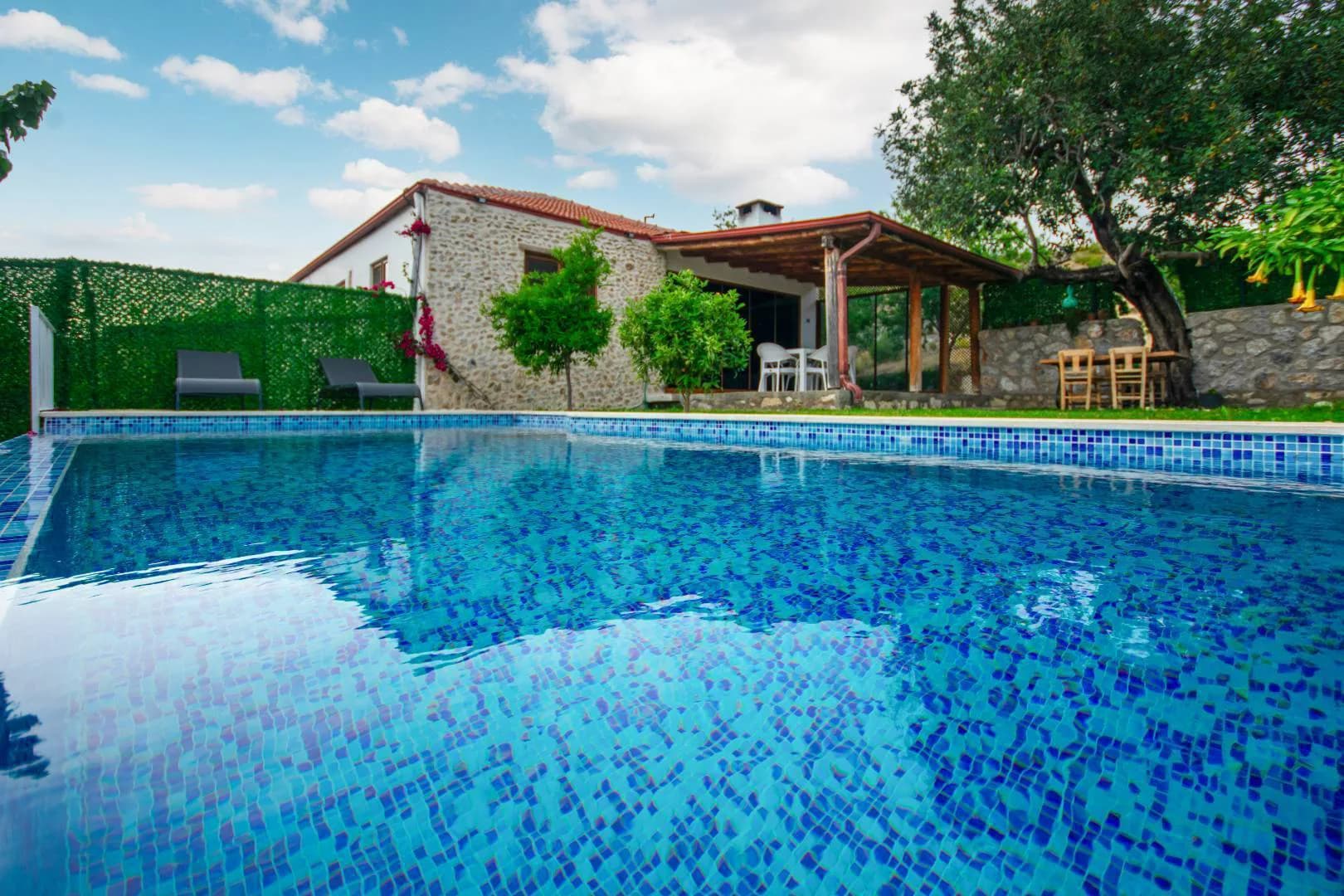 Datça Kızılan'da Sakin Konumda, Özel Havuzlu, Modern Tasarımlı Villa görsel 2