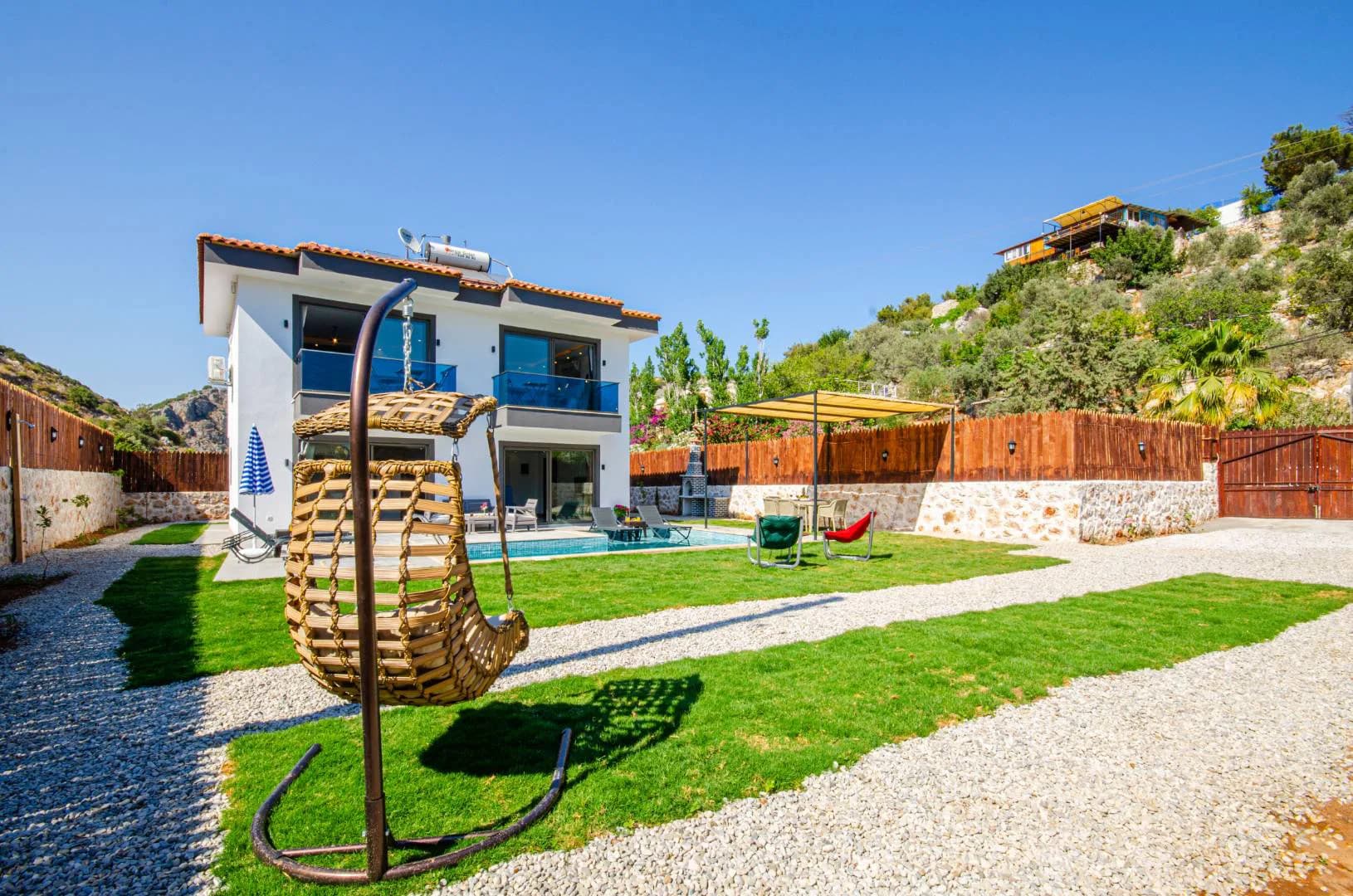 Kaş Gelemiş'te Yeşillikler İçerisinde, Özel Havuzlu, Jakuzili Villa görsel 3