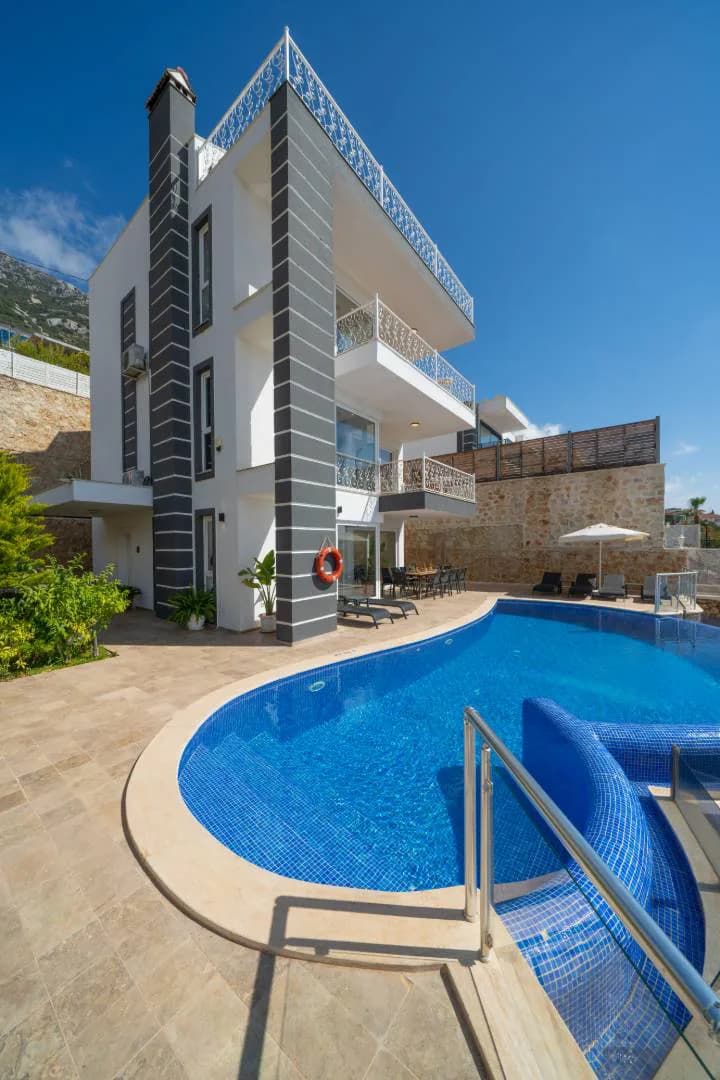 Kaş Kalkan'da Eşsiz Deniz Manzaralı, Özel Havuzlu, Merkezi Villa görsel 1