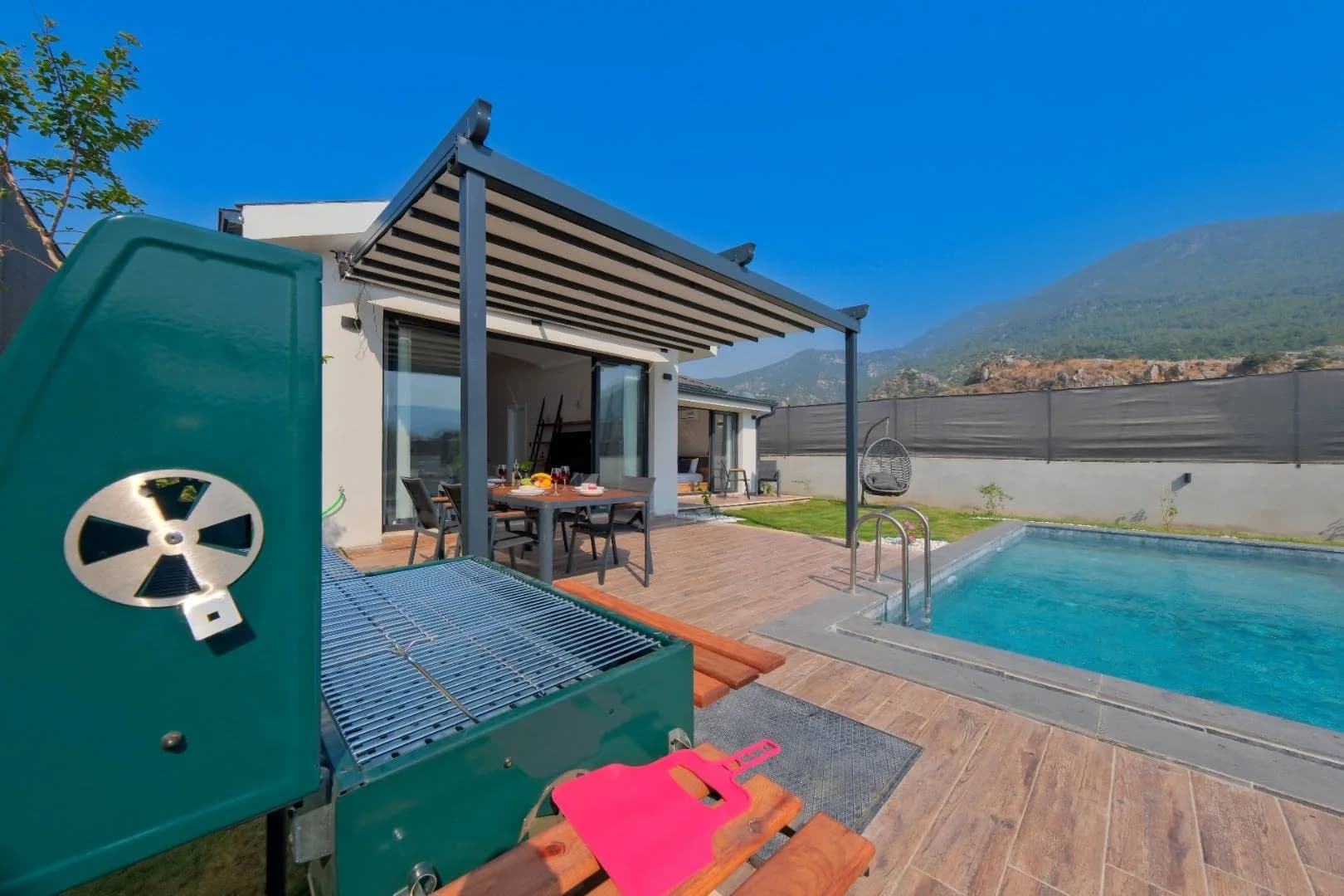 Muğla Fethiye'de Çekirdek Ailelere Uygun, Özel Havuzlu, Modern Villa görsel 2