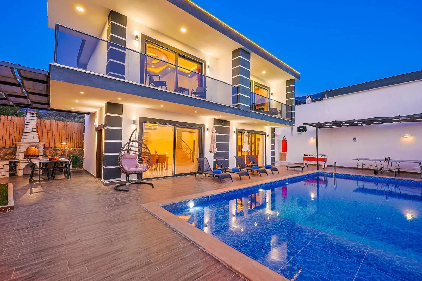 Kaş Çavdır'da Sakin Konumda, Özel Havuzlu, Jakuzili, Kiralık Villa görsel 1