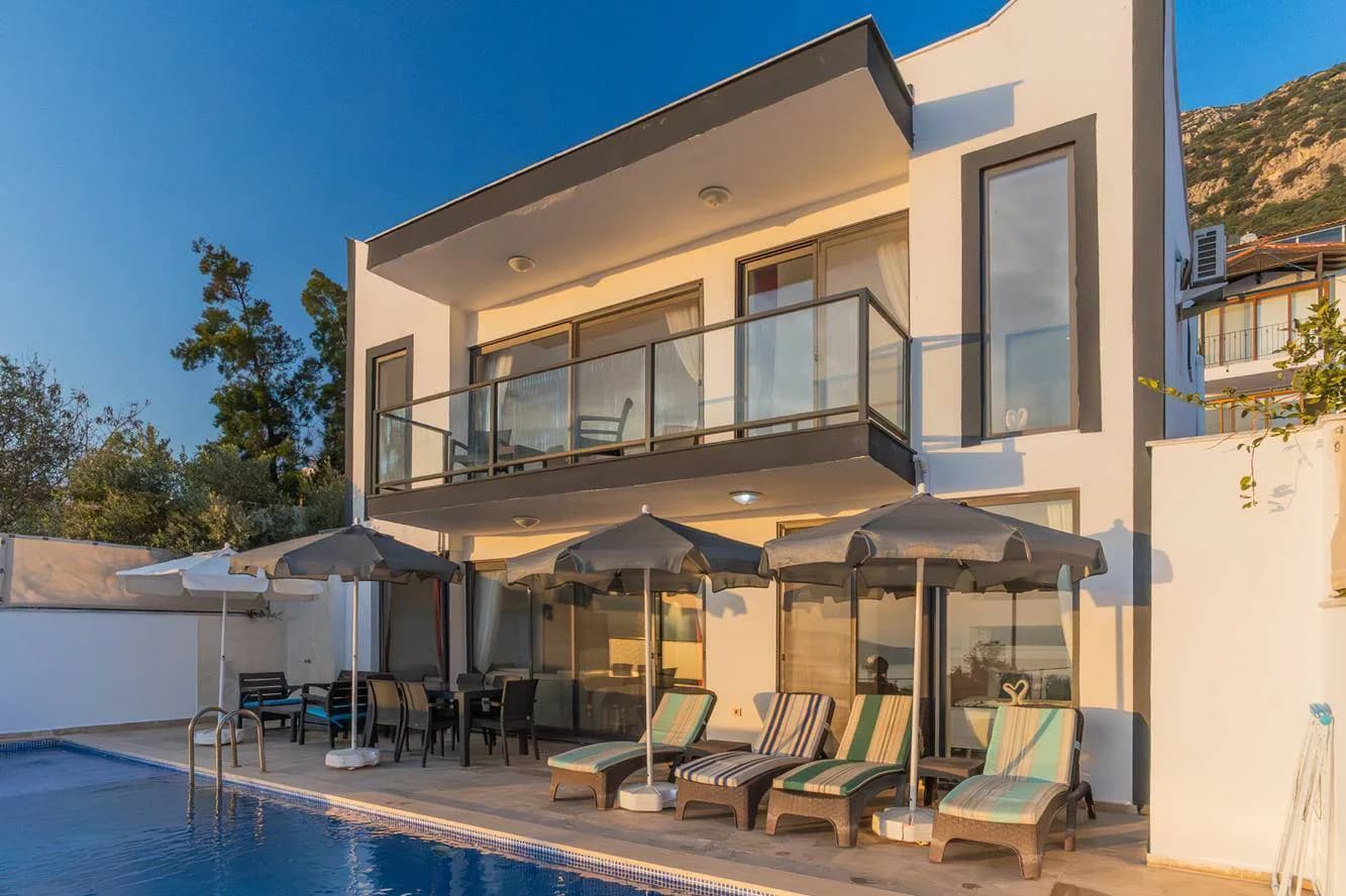 Kaş Bezirgan'da Deniz Manzaralı, Özel Havuzlu, Ferah Villa görsel 1