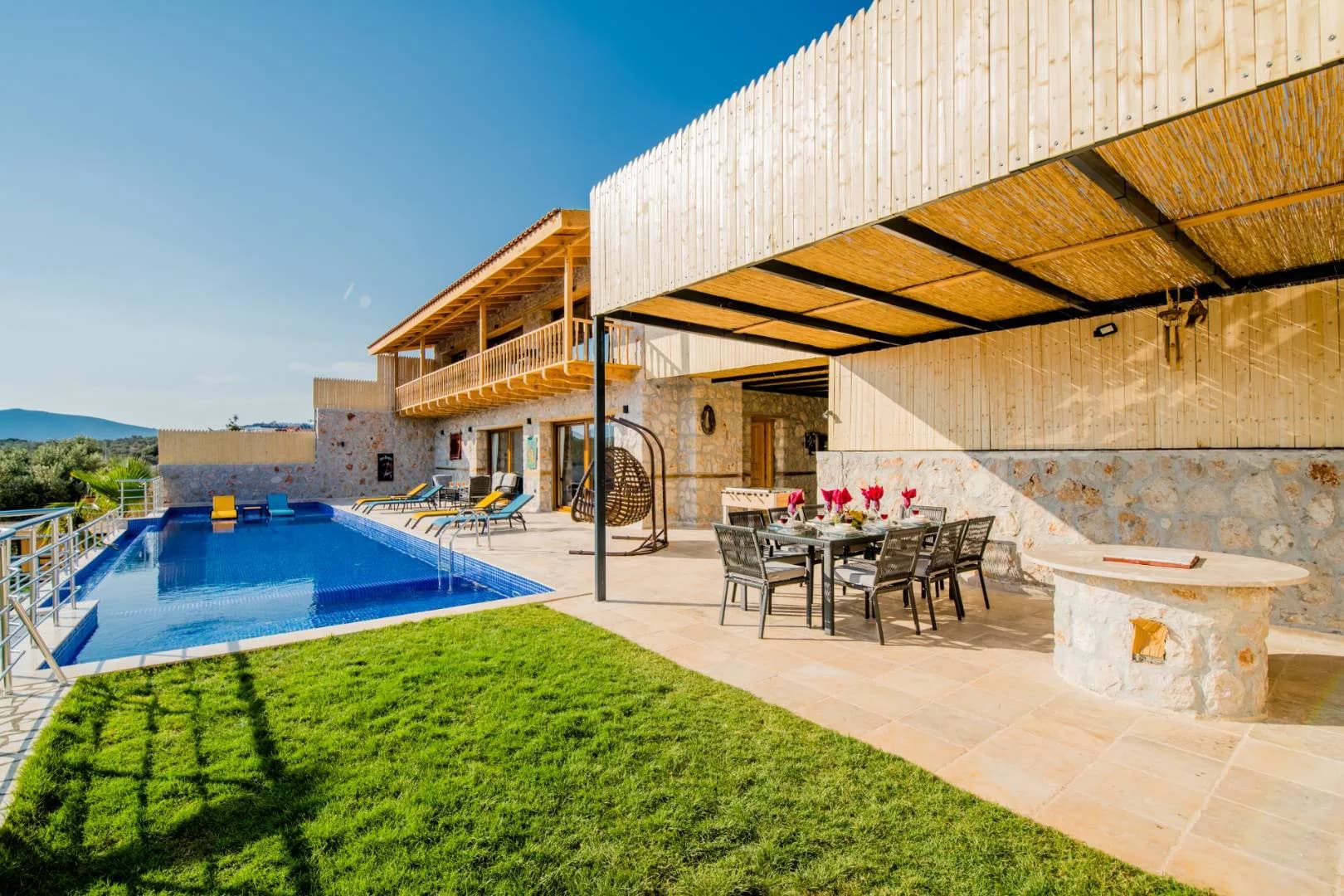 Kaş Bezirgan'da Harika Doğa Manzaralı, Özel Havuzlu, Konforlu Villa görsel 3