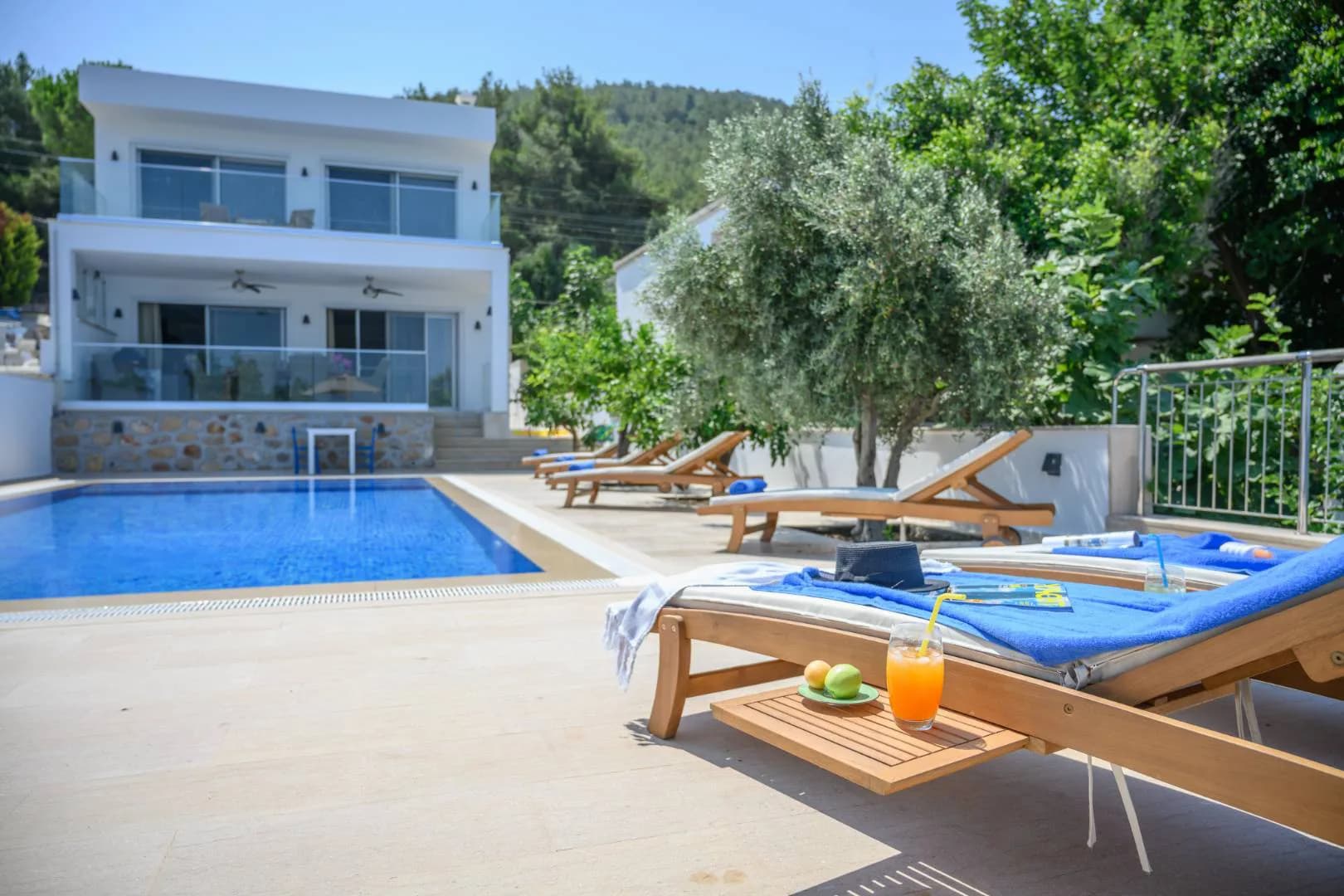 Bodrum Güvercinlik'te Denize Sıfır, Özel Havuzlu, Kiralık Villa görsel 1