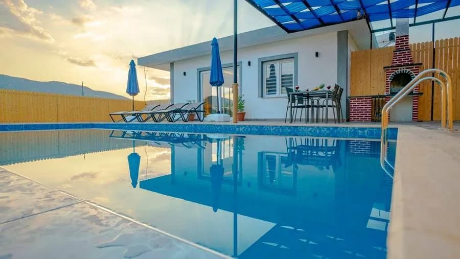 Kaş Sarıbelen'de Doğa Manzaralı, Özel Havuzlu, Jakuzili Villa görsel 1