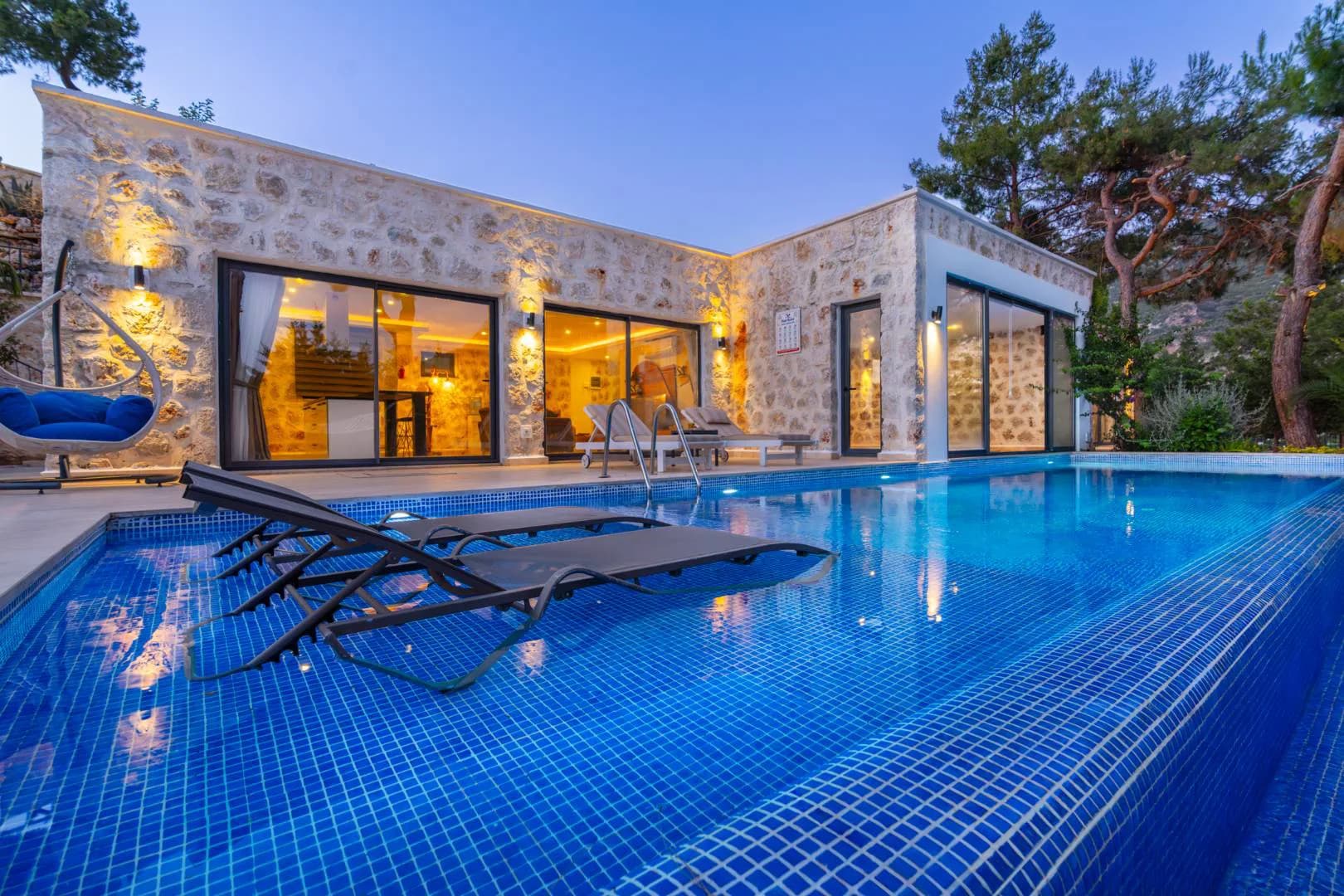 Kaş İslamlar'da Gözlerden Uzak, Özel Havuzlu, Taş Villa görsel 1