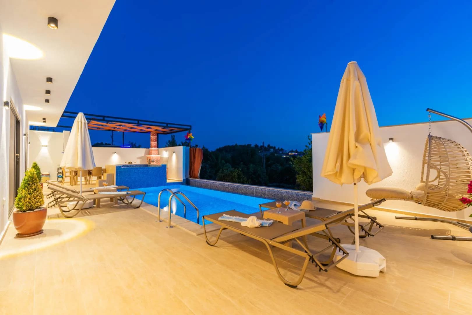 Kaş Üzümlü'de Çekirdek Aileye Uygun, Özel Havuzlu, Lüks Villa görsel 3