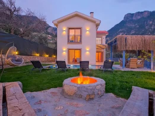 Muğla Fethiye'de Eşsiz Deniz Manzaralı, Özel Havuzlu, Modern Villa görsel 1