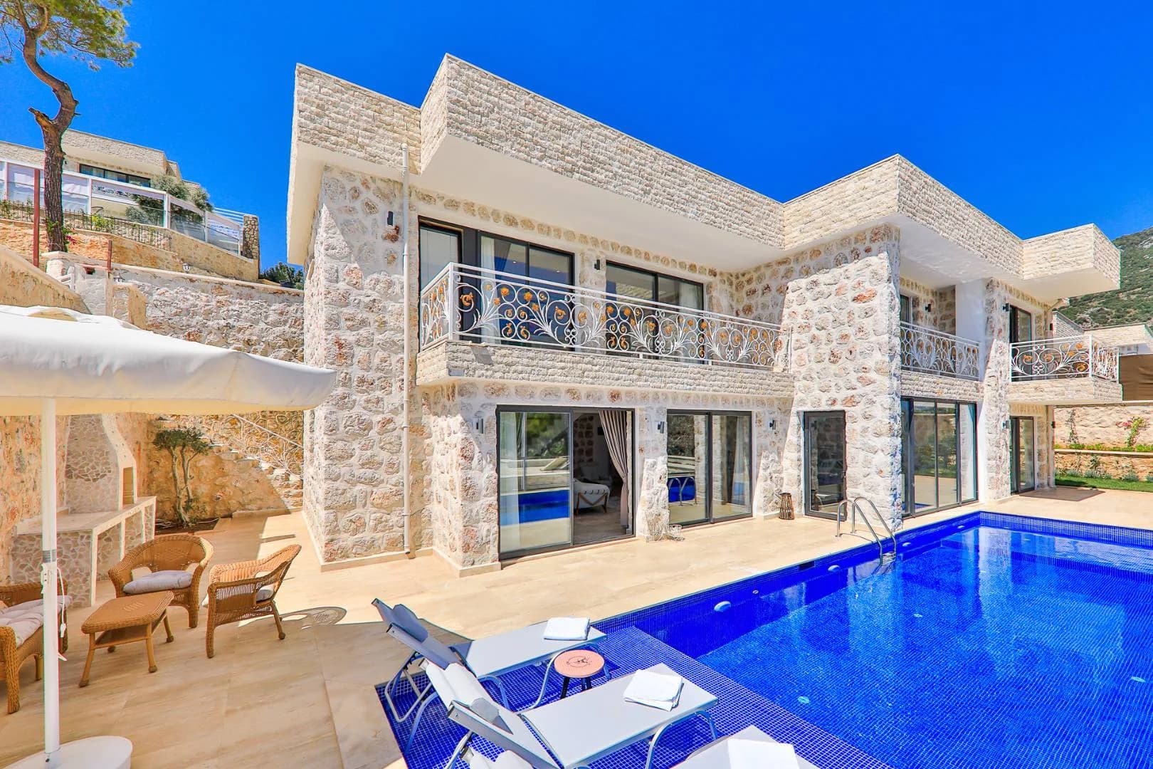 Kaş İslamlar'da Geniş Ailelere Uygun, Özel Havuzlu, Konforlu Villa görsel 1