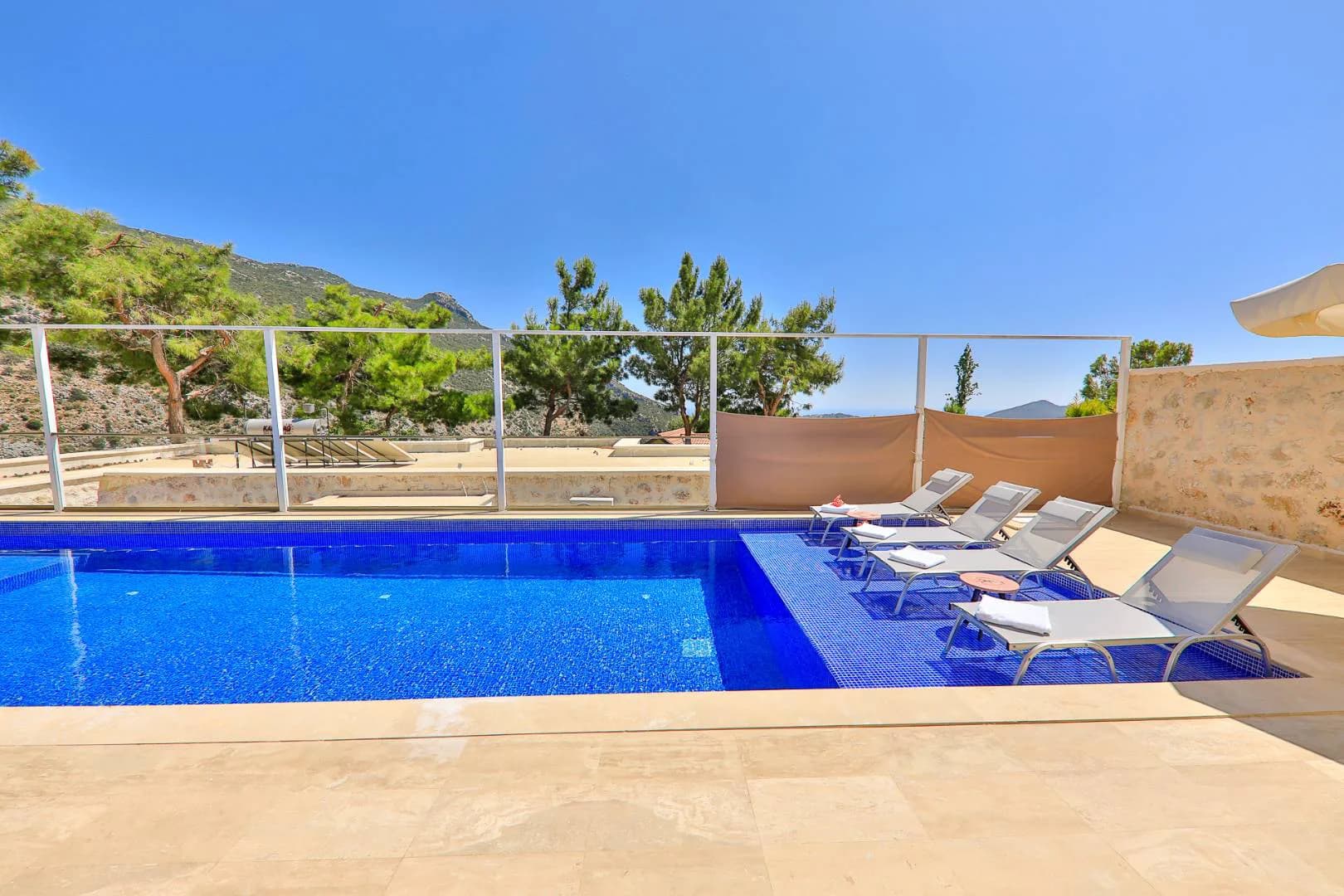 Kaş İslamlar'da Geniş Ailelere Uygun, Özel Havuzlu, Konforlu Villa görsel 3