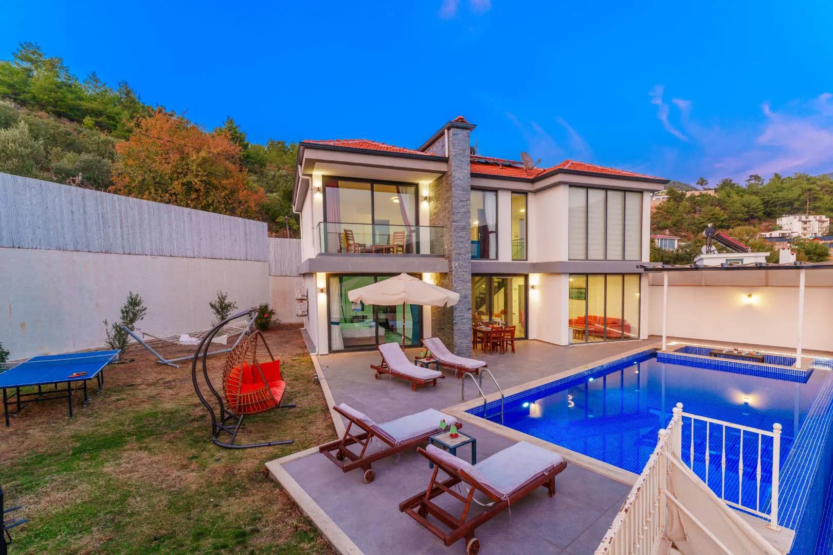 Kaş İslamlar'da Geniş Bahçeli, Özel Havuzlu, 4 Kişilik Villa görsel 3
