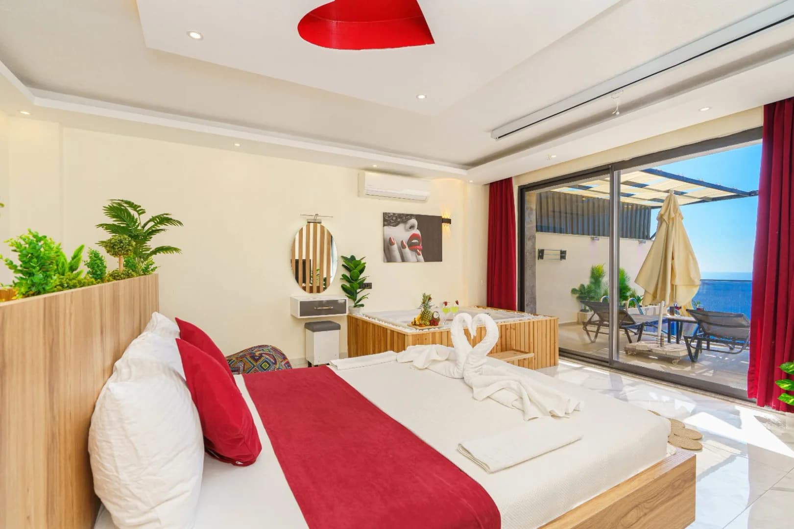 Kaş Kalkan'da Deniz Manzaralı, Özel Havuzlu, Balayı Villası görsel 3