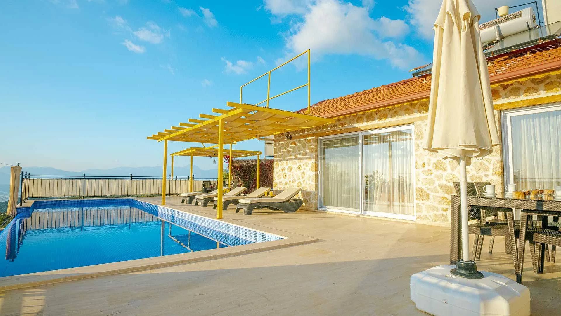 Kaş İslamlar'da Doğanın Kalbinde, Özel Havuzlu, Konforlu Villa görsel 1