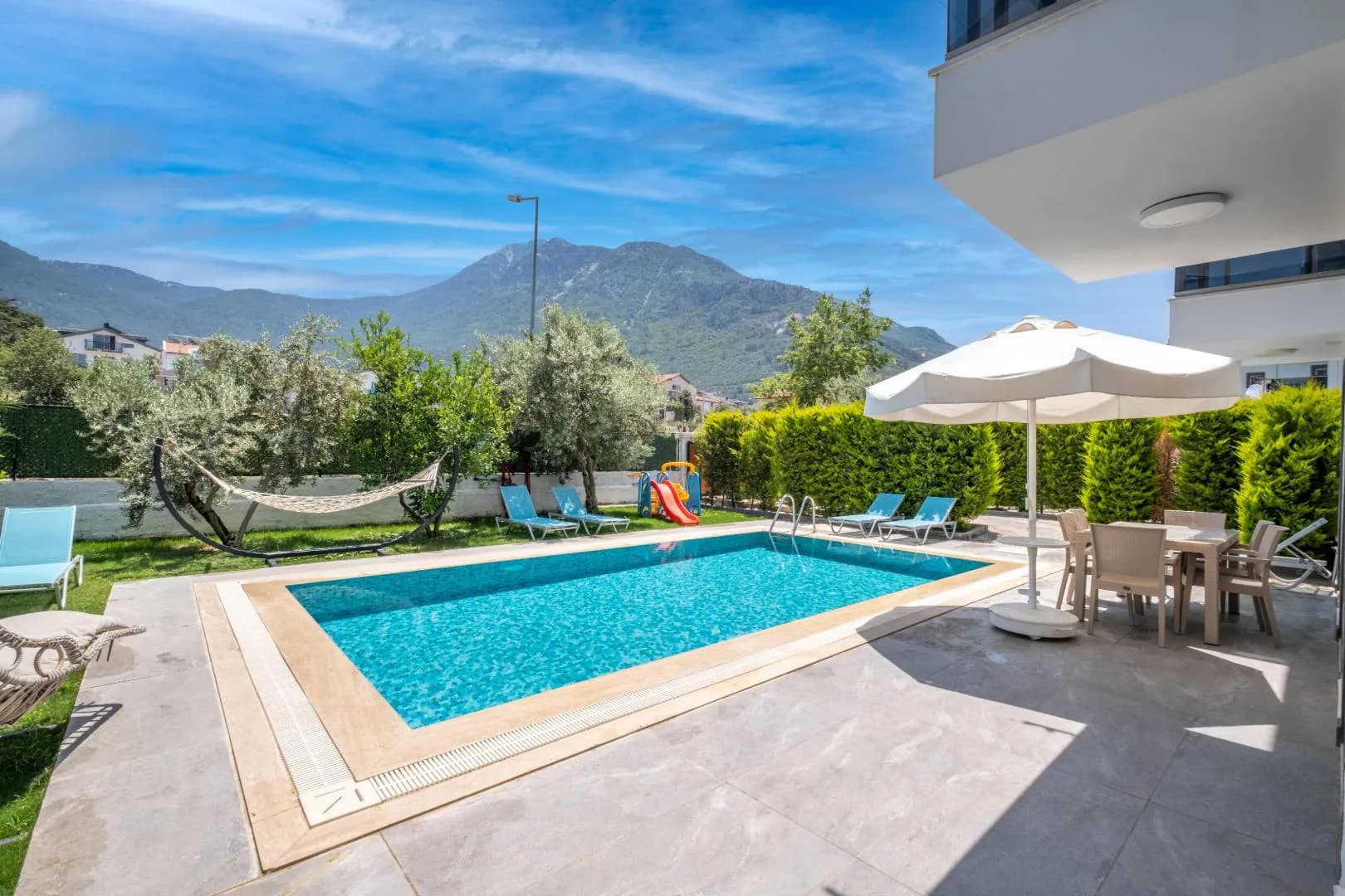 Fethiye Ölüdeniz'de Yemyeşil Bahçeli, Özel Havuzlu, Kiralık Villa görsel 1