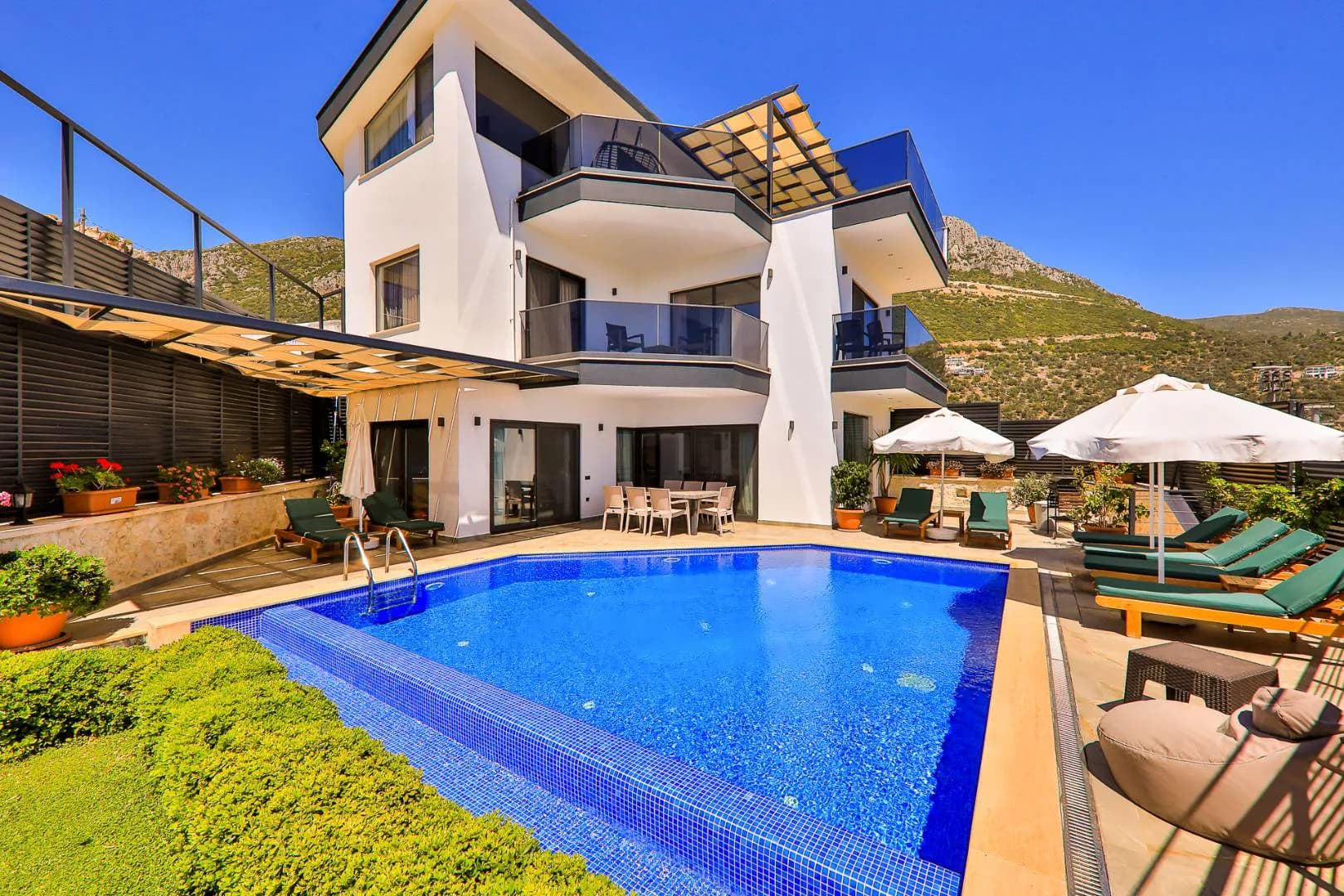 Kaş Bezirgan'da Enfes Deniz Manzaralı, Özel Havuzlu, 8 Kişilik Villa görsel 1