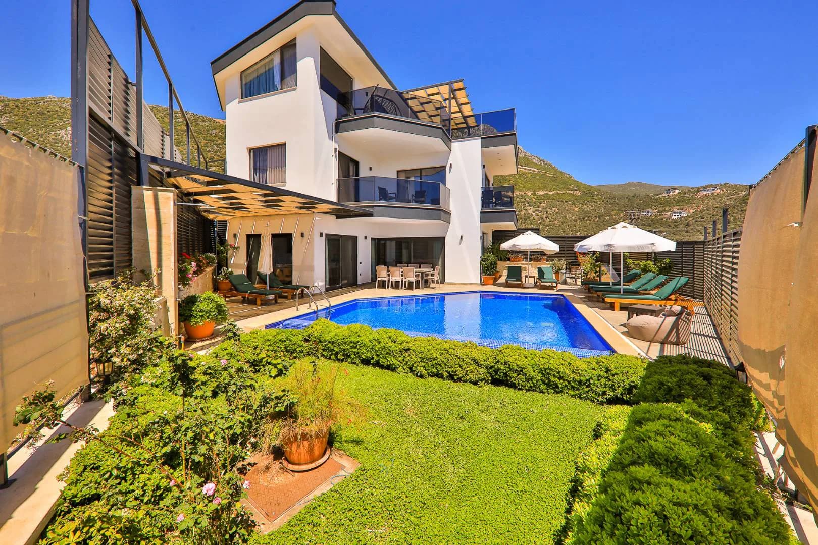 Kaş Bezirgan'da Enfes Deniz Manzaralı, Özel Havuzlu, 8 Kişilik Villa görsel 3