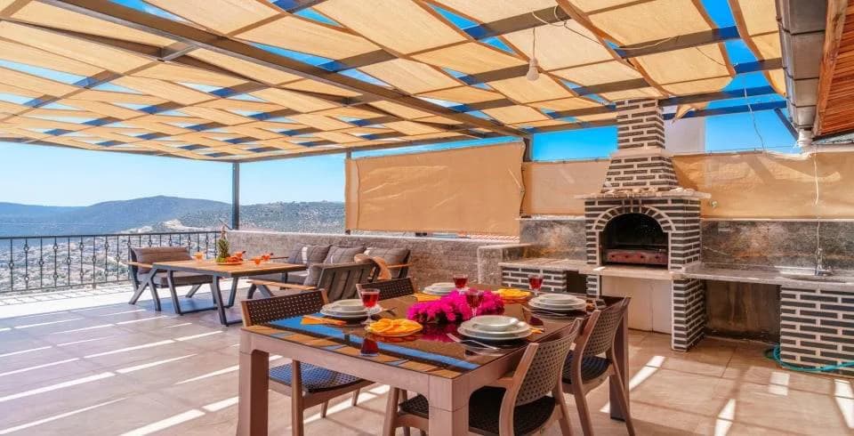 Kaş Bezirgan'da Enfes Deniz Manzaralı, Özel Havuzlu, Ferah Suit görsel 3