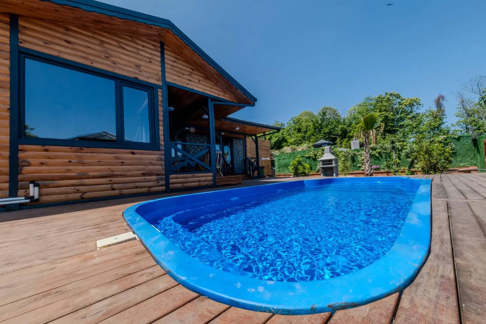 Sapanca Nailiye'de Göl Manzaralı, Isıtmalı Havuzlu, Kiralık Villa görsel 1
