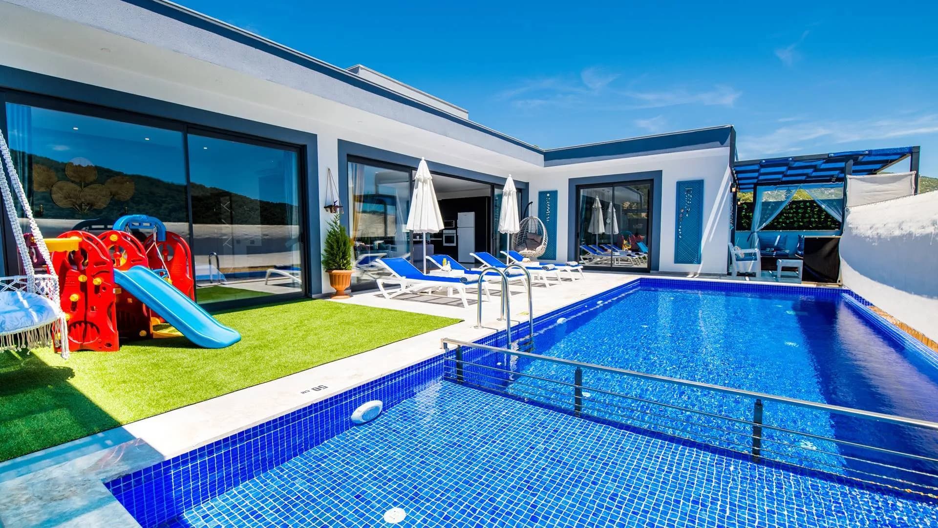 Kaş Sarıbelen'de Gözlerden Uzak Konumda, Özel Havuzlu, Saunalı Villa görsel 2