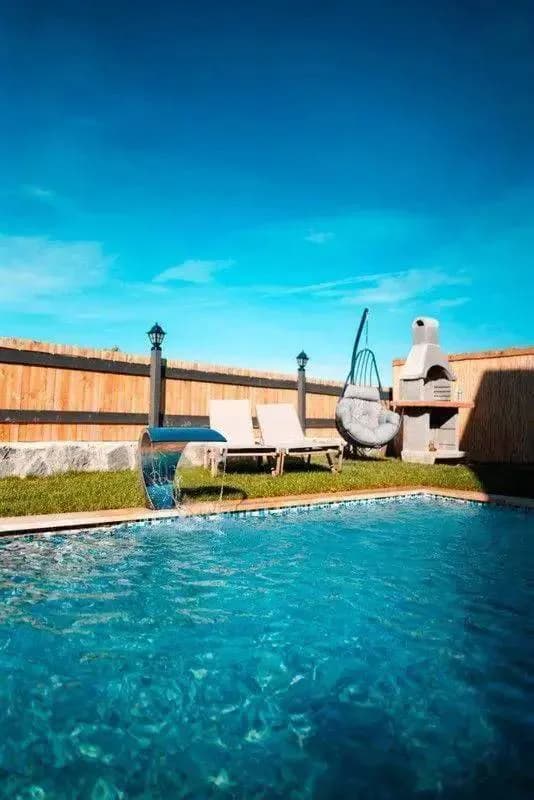 Sapanca Uzunkum'da Sakin Doğada, Isıtmalı Havuzlu, Ferah Bungalov görsel 1