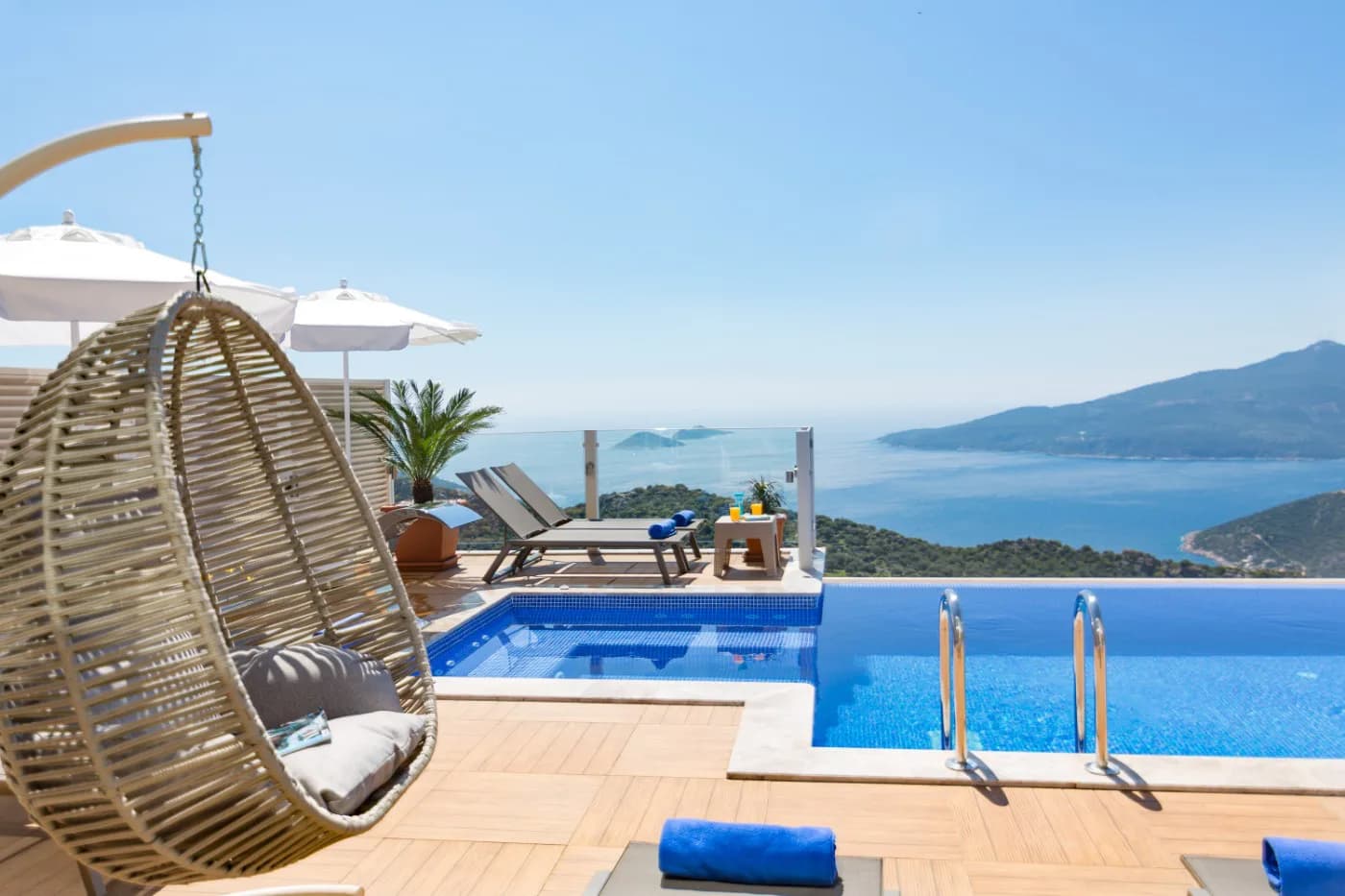 Kalkan Kördere'de Mükemmel Manzaralı, Özel Havuzlu, Oyun Odalı Villa görsel 1